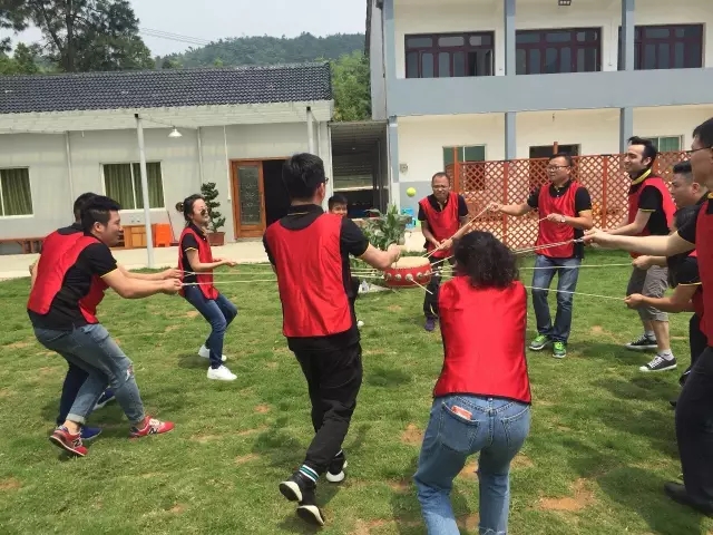 “向妄想启程” Z6尊龙销售团建活动美满开放