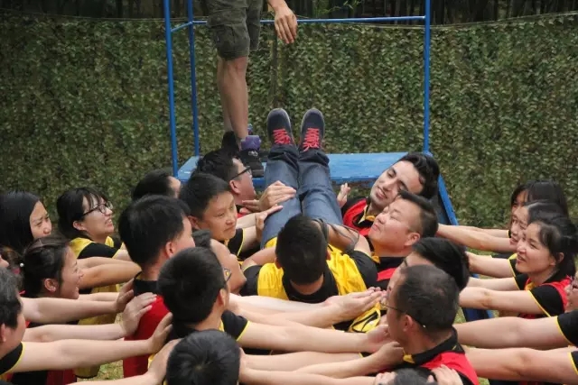 “向妄想启程” Z6尊龙销售团建活动美满开放